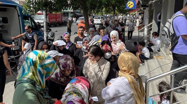Seçim şantiyesi / Dr. Öğr. Üyesi Tayfun KAHRAMAN