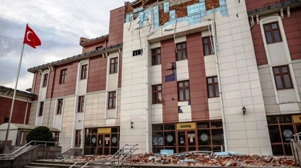 Düzce Adliyesi’ni yapan şirkete dev ihaleler