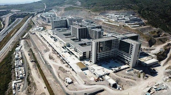 Şehir hastanesi bitti, ulaşım yok