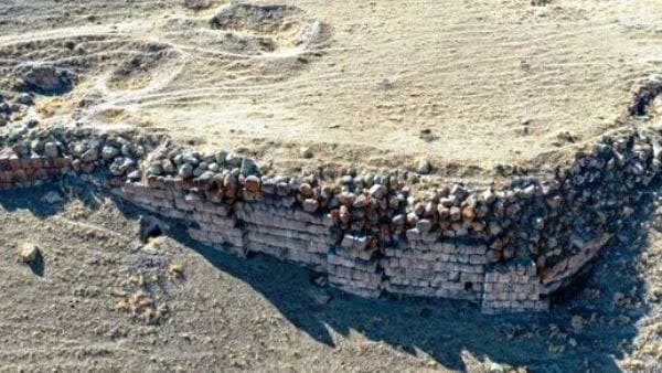 Van’da ikinci Urartu tapınağı bulundu