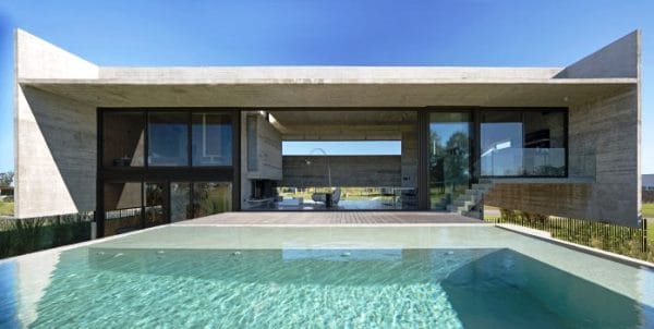 Escobar Evi