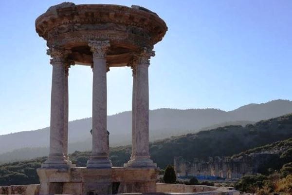 Kibyra’da ayağa kaldırılan anıtsal çeşmeden 1300 yıl sonra su akacak