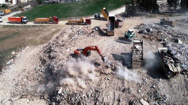 Enkaz kaldırma işi sabıkalı şirkete