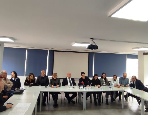 İktidar halk enkaz altında kalmasın diye mücadele eden mimarları cezalandırdı