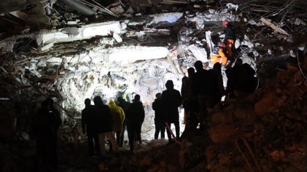AFAD, deprem bölgelerindeki son durumu paylaştı: 1052 artçı meydana geldi