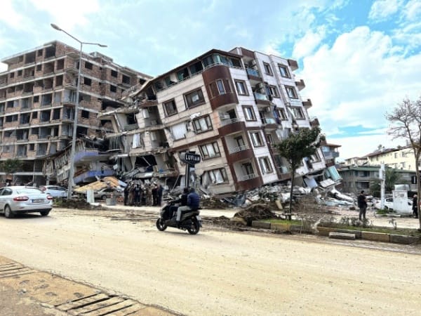 Türkiye’nin eski yapı yönetmelikleri deprem tahribatını artırdı