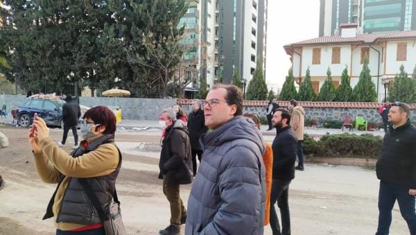 Mimarlar Odası Heyeti deprem bölgesinde incelemelerde bulunuyor