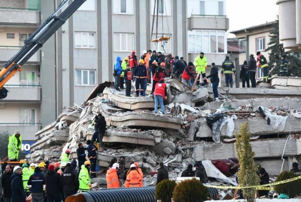 JMO: Yaşananların sorumlusu, fay zonu uyarılarımızı dinleyemeyenler!