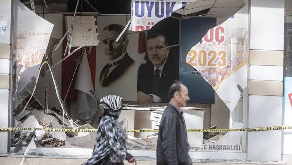 Tartışmalı şirkete iki ihale birden