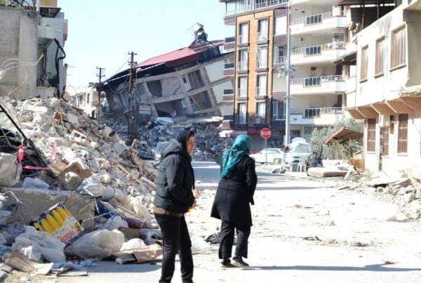 “Gönüllülerin fedakarlığı beni ayaklandırdı”