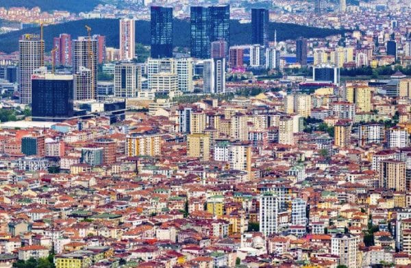 Deprem olsa sığınacak yer yok! Rant aşkı İstanbul’da toplanma alanlarını yok etti