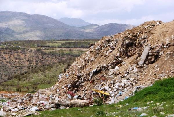 ‘Depremden ölmedik, molozdan öleceğiz’