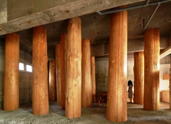 Tomoaki Uno Architects tarafından Japonya’da ahşap kütük çerçevesi Orman Ofisi