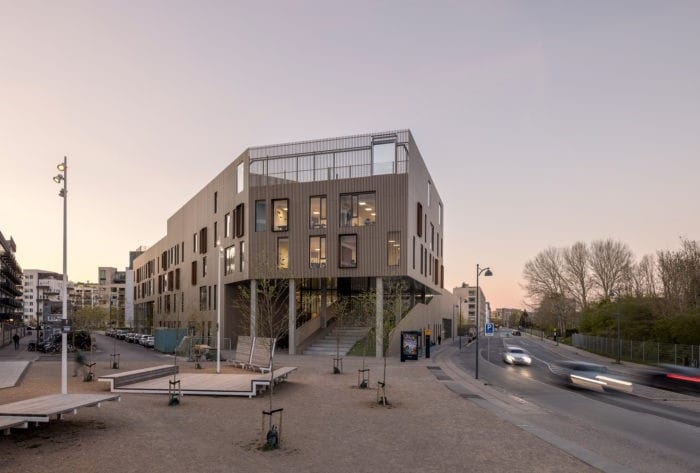 Brygge Adaları’nda Okul