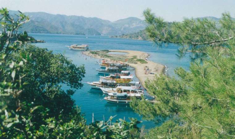 Doğal sit alanına yat limanı