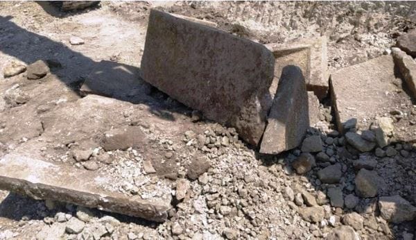 Afyonkarahisar’da temel kazısında lahit bulundu