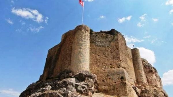 5 bin yıllık Harput Kalesi’nde restorasyon tüm hızıyla sürüyor