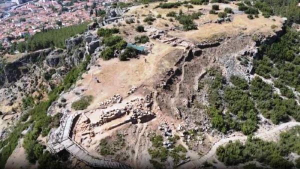 Mabolla Antik Kenti 2 bin 400 yıllık tarihe ışık tutacak