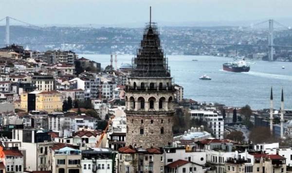 674 yıllık Galata Kulesi alemsiz kaldı