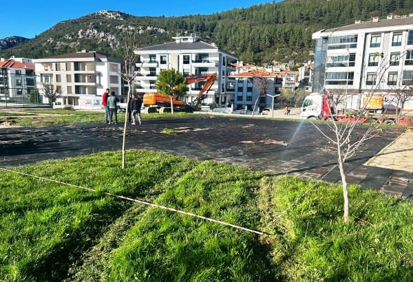 Muğla Büyükşehir Belediyesi’nin toplanma alanına inşaat projesi tepki çekti