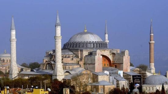 Kapısı bitti, şimdi kaymağı yeniyor