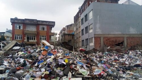 İktidarın yaptıkları, yapacaklarının teminatı