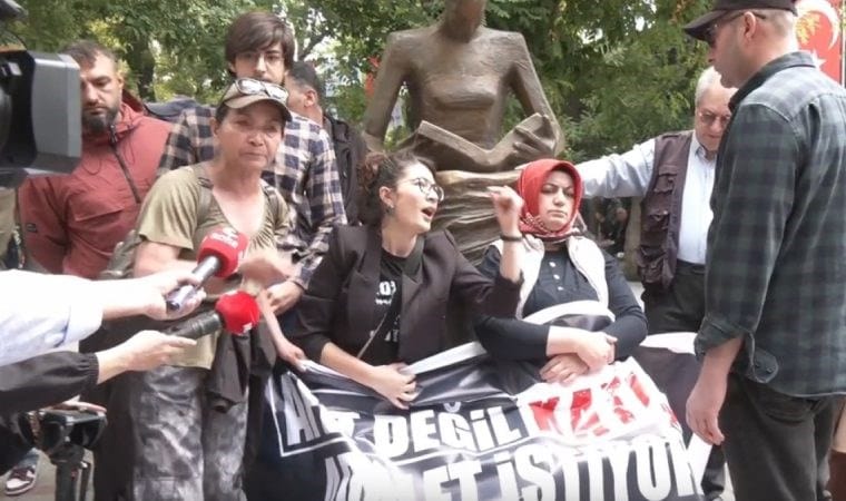Depremzedelerin ‘Adalet Nöbeti’ne polis müdahalesi: O zaman niye gelmediniz kurtarmaya?