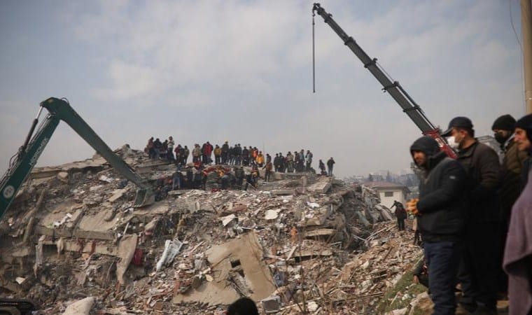 Depremde yıkılan ve 150 kişinin öldüğü Palmiye Sitesi’ne ilişkin iddianame hazırlandı