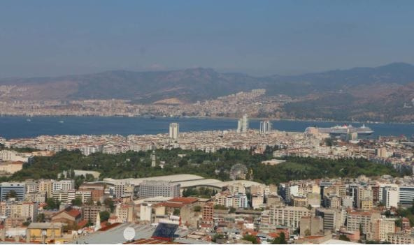 İzmir için önemli uyarı: “Olası bir depremde deniz kentin içine girecek”