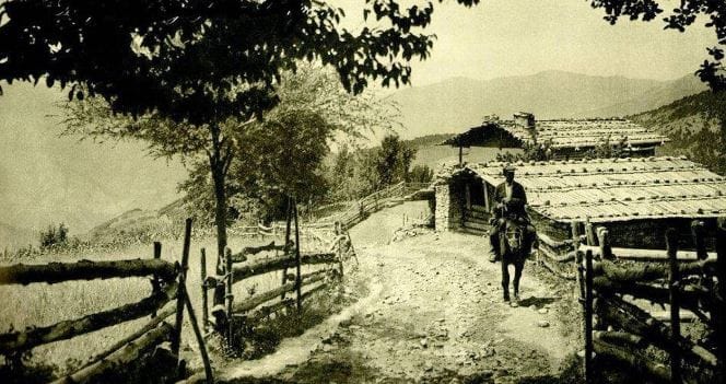 Sınır şehrinde diller kimlikler ve hafıza /Şükrü Aslan