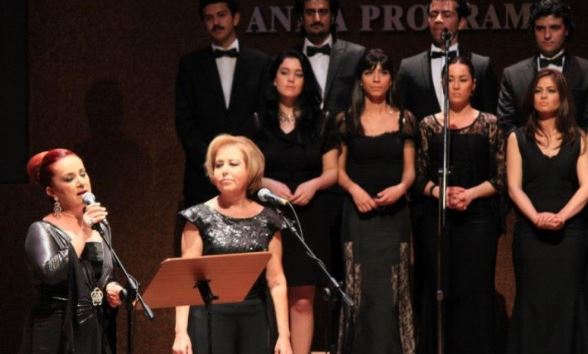 Hale Gür: Halk müziği kaderine terk edildi