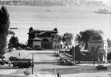 BEŞİKTAŞ İSKELESİ / Arif Atılgan