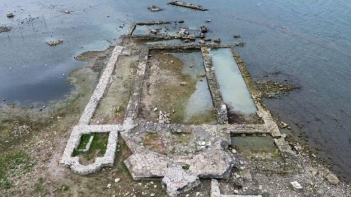 Marmara’daki 2 bin yıllık bazilika tamamen gün yüzüne çıktı