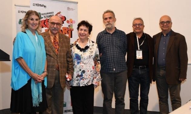 Yalvaç Ural’a Pen armağanı verildi