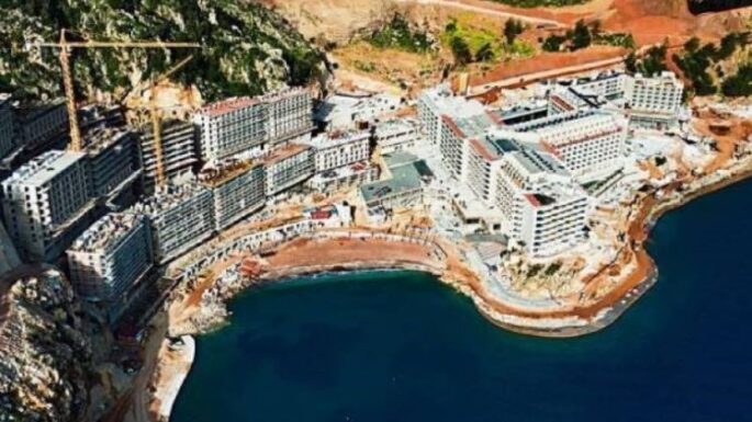 Mahkemenin imar durum belgesini iptal ettiği Sinpaş’ın inşaatı sürdürdüğü iddia ediliyor
