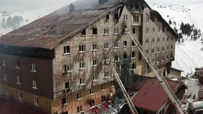 Müteahhitler istedi, itfaiyenin denetim yetkisi alındı!/Bahadır ÖZGÜR
