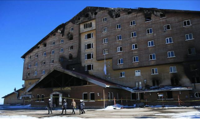 Mülkiye müfettişlerinin, Kartalkaya ön raporu ortaya çıktı: “Yetki İl Özel İdaresi’nde, yangın güvenliğine bakılmadı”