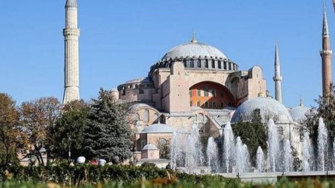 ‘Ayasofya sadece bizim değil!’
