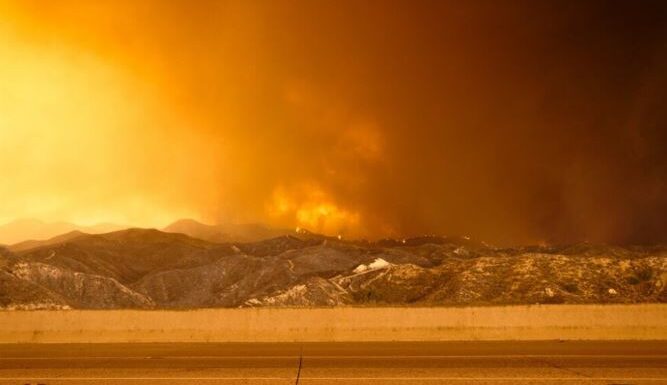 California Orman Yangını Yeniden İnşa Rehberi Daha Düşük Riskli Stratejiler Sunuyor