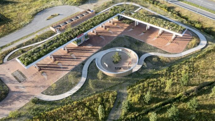 Danimarka’nın Odense kentindeelektrikli araç şarj parkı…