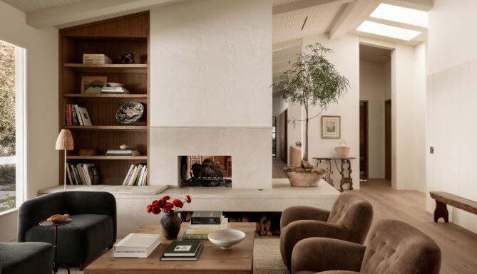 Los Angeles’taki 1961 çiftlik evine modern dokunuşlar…
