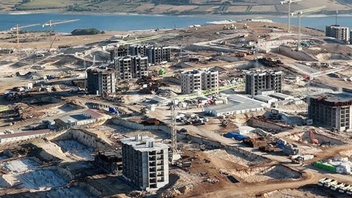 Kanalizasyonsuz binalar yükseliyor