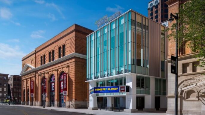 Milwaukee Repertuar Tiyatrosu Genişletilmesi