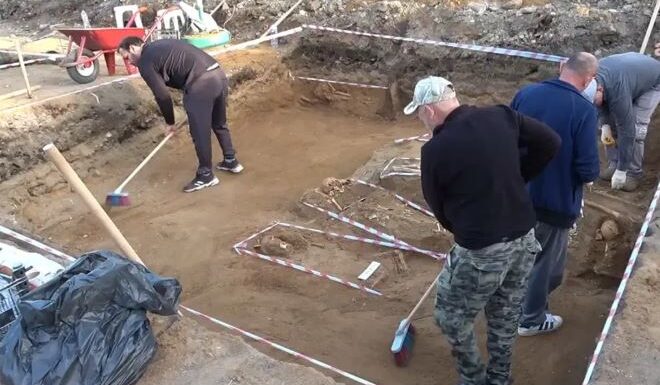 Sinop’un merkezinde antik Nekropol alanı ortaya çıktı: İnşaat faaliyetleri durduruldu!