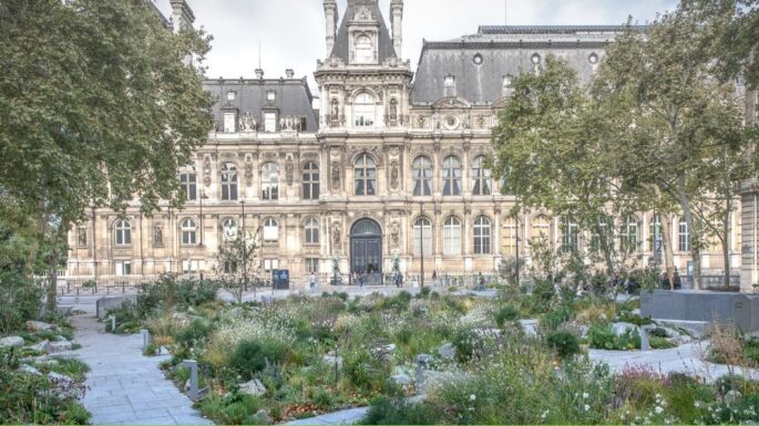 13 Kasım 2015 Paris Saldırıları Anıt Bahçesi