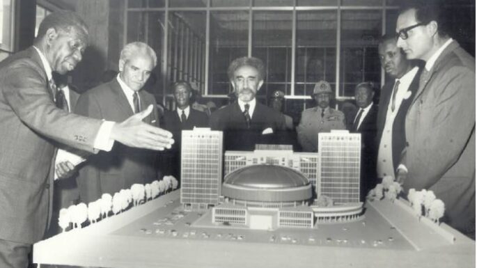 Knoll Modernizm Ödülü: Africa Hall restorasyonu projesi