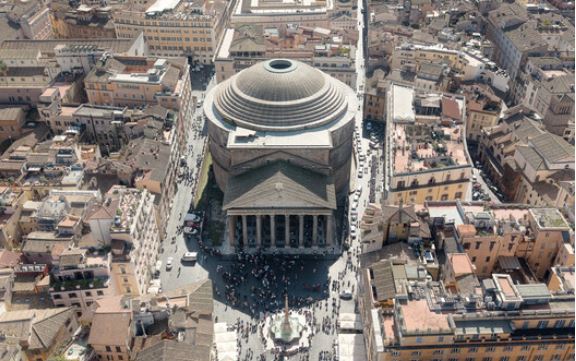 Roma’daki Pantheon’un arkasındaki arkeolojik alanlara yol…