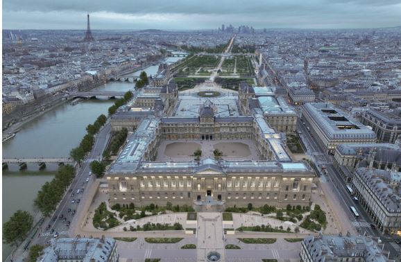 Louvre Müzesi'nin yenileme çalışmaları başlatılıyor...