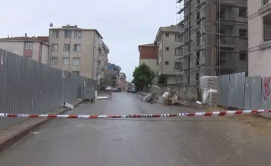 İstanbul Sancaktepe'de toprak kayması meydana geldi