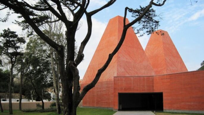 Eduardo Souto de Moura, Barselona Sagrada Familia'da Düzenlenen Törende UIA Altın Madalyasını Aldı